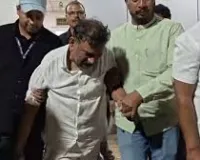 मुंबई : खराट के ऑफिस से सामान जब्त; एसआईटी, फोरेंसिक टीम ने पीड़ित महिलाओं के साथ मौके का मुआयना किया