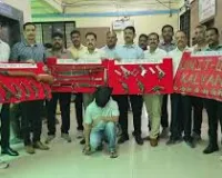 ठाणे : हिस्ट्रीशीटर और सोशल मीडिया पर्सनैलिटी गिरफ्तार, भारी मात्रा में हथियारों का जखीरा और 3.52 लाख के नकली नोट जब्त