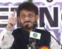 मुंबई : नक्सलवाद और आतंकवाद को जड़ से खत्म कर देना चाहिए : वारिस पठान