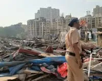 मुंबई : मानखुर्द में सरकारी जमीन पर बने 1,200 अवैध निर्माण ध्वस्त, 11 एकड़ जमीन कराई खाली