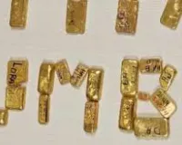 मुंबई एयरपोर्ट पर बड़े तस्करी गिरोह का भंडाफोड़, 37 करोड़ रुपये का सोना जब्त; 24 महिलाएं गिरफ्तार