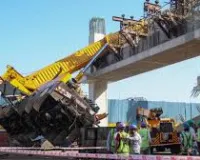 मुंबई मेट्रो 2B साइट पर हादसा: निर्माण कार्य के दौरान पलटा 400 टन का क्रेन, ट्रैफिक डायवर्ट कर राहत कार्य शुरू