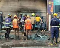 मुंबई : आग लगने की दो अलग-अलग घटनाओं में 15 दुकानें प्रभावित, कोई घायल नहीं