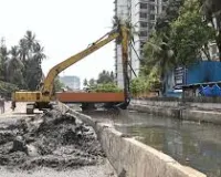 मुंबई : नदियों और नालों की सफाई में सख्त निगरानी के निर्देश