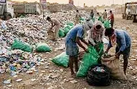 भिवंडी : डंपिंग ग्राउंड में दफन गुटखा फिर हुआ गायब...  64 लाख का माल गड्ढे से निकाल ले गए माफिया