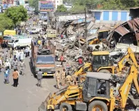 कुंभ मेले से पहले नासिक में बड़ी कार्रवाई, सरदा सर्कल से द्वारका तक 50 अतिक्रमण हटाए गए