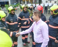 मुंबई : मोनोरेल यात्रियों को बचाने वाले 13 दमकलकर्मियों को राष्ट्रपति पदक