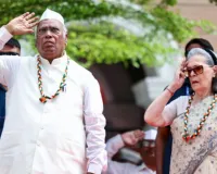 ‘वंदे मातरम्’ विवाद में BJP का बड़ा एक्शन, सोनिया गांधी के खिलाफ पुलिस शिकायत; कांग्रेस ने आरोपों को बताया गलत