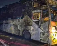 ग्रेटर नोएडा बस अग्निकांड: एसी शॉर्ट सर्किट और लुब्रिकेंट ऑयल बना काल... लापरवाही में ड्राइवर और कंडक्टर अरेस्ट