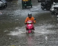 नई दिल्ली : देशभर के 25 राज्यों में भारी बारिश का अलर्ट जारी, लिस्ट में आपका शहर तो नहीं?