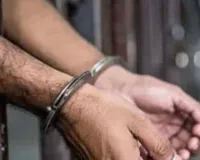 मुंबई क्राइम ब्रांच की प्रॉपर्टी सेल ने कॉटन ग्रीन इलाके में हथियारों के साथ 28 वर्षीय युवक को किया गिरफ्तार...