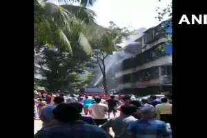 दादर में बिल्डिंग में लगी आग, 15 साल की बच्ची की मौत