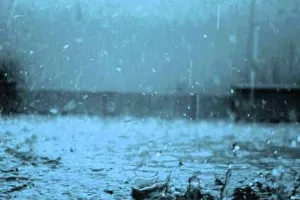 महाराष्ट्र के तीन जिलों के लिए अलर्ट जारी, मुंबई में भारी बारिश