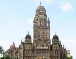 मुंबई: गड्ढों पर नया एप लॉन्च कर बीएमसी खुद फंसी