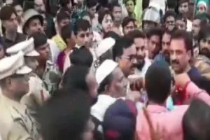 AIMIM सांसद इम्तियाज जलील को औरंगाबाद सेंट्रल में NCP और उनकी पार्टी के कार्यकर्ताओं के बीच झड़प में मामूली चोटें आईं