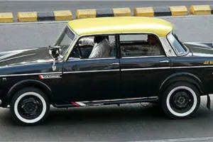 मुंबई की प्रीमियर पद्मिनी टैक्सियों के लिए सड़क का अंत