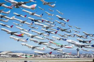 कोविड-19 की दूसरी लहर के कारण मई में हवाई यात्रियों की संख्या में 63 प्रतिशत की बड़ी गिरावट