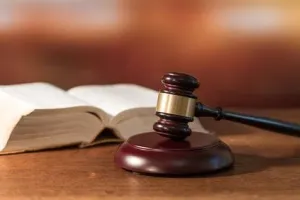 सीबीआई देशमुख के खिलाफ एफआईआर के जरिए शुक्ला मामले में दखल दे रही है: महाराष्ट्र सरकार