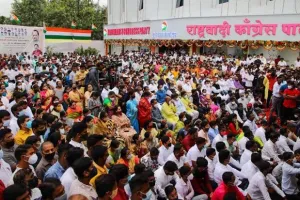 पुणे में एक कार्यक्रम के दौरान कोविड-19 संबंधी नियमों का उल्लंघन करने के मामले में राकांपा नेता समेत छह गिरफ्तार