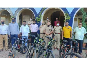 माहिम पुलिस ने एक युवक को गिरफ्तार कर 24 महंगी साइकिलें बरामद की