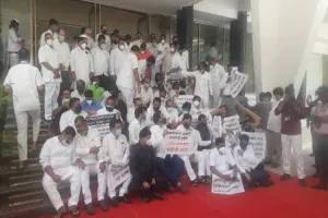 “दुर्व्यवहार” करने के आरोप में भाजपा के 12 विधायक एक साल के लिये विधानसभा से निलंबित