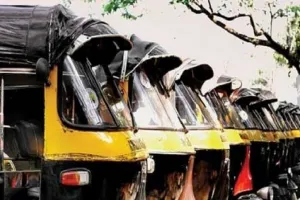 मुंबई के विभिन्न हिस्सों से ऑटो रिक्शा चुराने और उन्हें धुले जिले में बेचने के आरोप में चार लोग गिरफ्तार