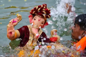 मुंबई में गणेश उत्सव के अंतिम दिन 19,779 प्रतिमाओं का विसर्जन