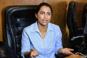 समीर वानखेड़े की पत्नी क्रांति रेडकर ने मुख्यमंत्री उद्धव ठाकरे को पत्र लिख कर की मदद की गुहार