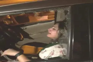 मुंबई में भाजपा महिला नेता सुल्ताना खान पर बीच सड़क हमला...
