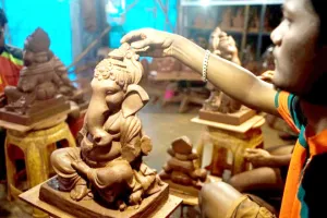 महाराष्ट्र में इको फ्रेंडली मूर्तियों का क्रेज बढ़ा...