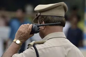 ठाणे में सात मंजिला इमारत की लिफ्ट में फंसने के बाद सात लोगों को बचा लिया गया