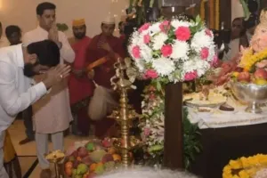महाराष्ट्र के मुख्यमंत्री एकनाथ शिंदे ने अपने सरकारी आवास पर भगवान गणेश का किया स्वागत...