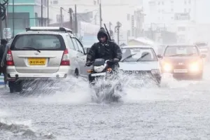 महाराष्ट्र में भारी बारिश की चेतावनी, 17 जिलों में येलो और 6 में ऑरेंज अलर्ट जारी...
