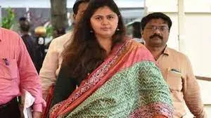 मंत्रिमंडल को लेकर गरमाएगी सियासत! भाजपा की पंकजा मुंडे ने जाहिर की नाराजगी