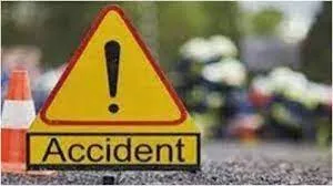 बांद्रा-वर्ली सी लिंक के पास हाईस्पीड में पांच करोड़ की कार रेलिंग से टकराई, कोई घायल नहीं...