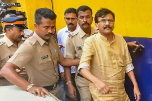 गोरेगांव के पात्रा चॉल भूमि घोटाला मामले में पीएमएलए विशेष अदालत ने शिवसेना नेता संजय राउत की हिरासत 17 अक्टूबर तक बढ़ा दी