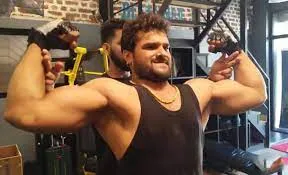 भोजपुरी फिल्मों के सुपरस्टार खेसारी लाल यादव फिटनेस के मामले में किसी से कम नहीं ...