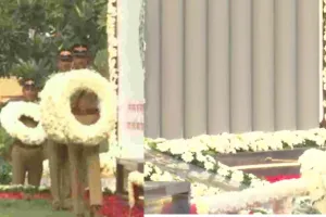 आज मुंबई  में 26/11 की 14वीं वर्षगांठ, CM शिंदे , राज्यपाल कोशयारी सहित इन लोगों ने दी श्रद्धांजलि...
