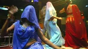 घाटकोपर के ऑरकेस्ट्रा बार में छापेमारी, 23 गिरफ्तार...13 महिलाओं को बचाया गया