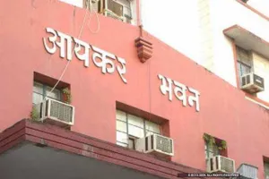 मुंबई में मेट्रोपोलिस हेल्थकेयर के परिसरों की आयकर विभाग ने ली तलाशी...