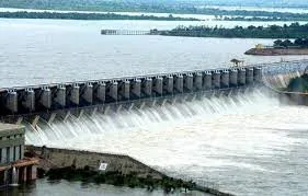 महाराष्ट्र व कर्नाटक के बीच सीमा विवाद के बाद अब अलमाटी बांध पर तकरार...फडणवीस बोले- काम रोकें वर्ना सुप्रीम कोर्ट जाएंगे