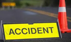 ठाणे जिले में एक कंटेनर ट्रक की चपेट में आने से दंपती की सड़क हादसे में मौत... तीन वर्षीय बेटी बची