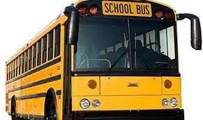 ट्रैफिक पुलिस की मनमानी... स्कूल बसों को बंद करने की चेतावनी