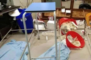 पालघर में बिल को लेकर विवाद में लोगों ने अस्पताल प्रमुख पर किया हमला... जमकर की तोड़फोड़