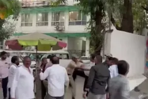 ठाणे के सहायक नगर आयुक्त के साथ मारपीट... एनसीपी नेता जितेंद्र आव्हाड समेत आठ पर केस दर्ज