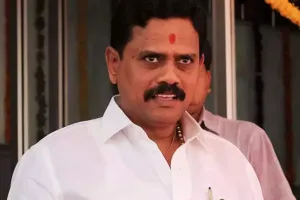 शिवसेना (यूबीटी) के सांसद राजन विचार की सुरक्षा घटाने का मामला... हाई कोर्ट ने राज्य सरकार से मांगी रिपोर्ट