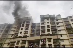 मुंबई के कुर्ला इलाके की रिहायशी बिल्डिंग में लगी आग... बुजुर्ग महिला की मौत