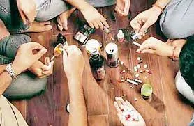 खारघर में नशेड़ियों का आतंक थमने का नाम नहीं ले रहा... पुलिस का कोई खौफ नहीं! 