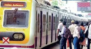 टिटवाला स्टेशन से मुंबई जा रही है एक लोकल ट्रेन में सहयात्री के मारपीट करने के बाद बुजुर्ग व्यक्ति की मौत!