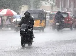 आर्थिक राजधानी मुंबई और आसपास के इलाकों में अगले 24 से 48 घंटे तक ऐसा रहेगा मौसम...